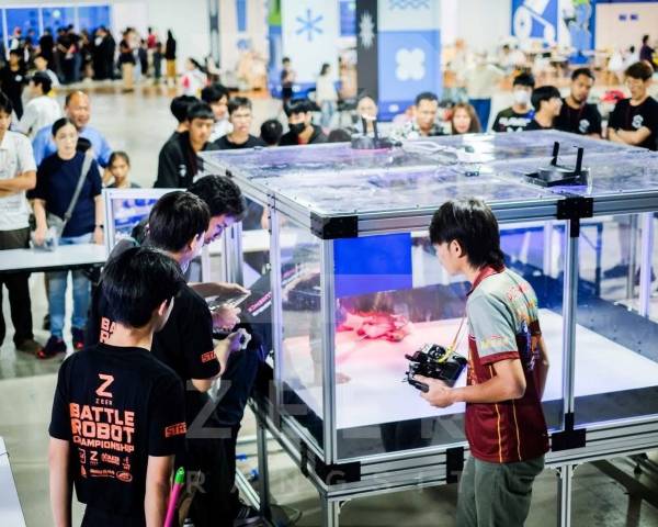 วศ. นำนักศึกษาสถาบันเทคโนโลยีปทุมวัน เข้าร่วมการแข่งขัน Zeer Battle Robot Championship 2025
