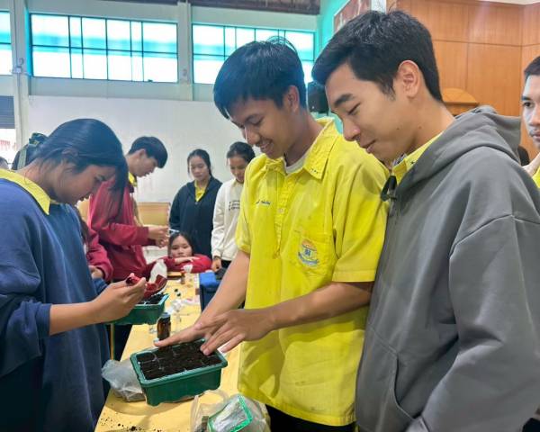 วศ.สาขาวิชาวิศวกรรมบูรณาการ จัดกิจกรรมอบรมเชิงปฏิบัติการด้านการประยุกต์ใช้เทคโนโลยีและนวัตกรรมด้านการเกษตรเพื่อสิ่งแวดล้อมอย่างยั่งยืน ภายใต้โครงการเกียร์ปทุมวันสืบสานวัฒนธรรม